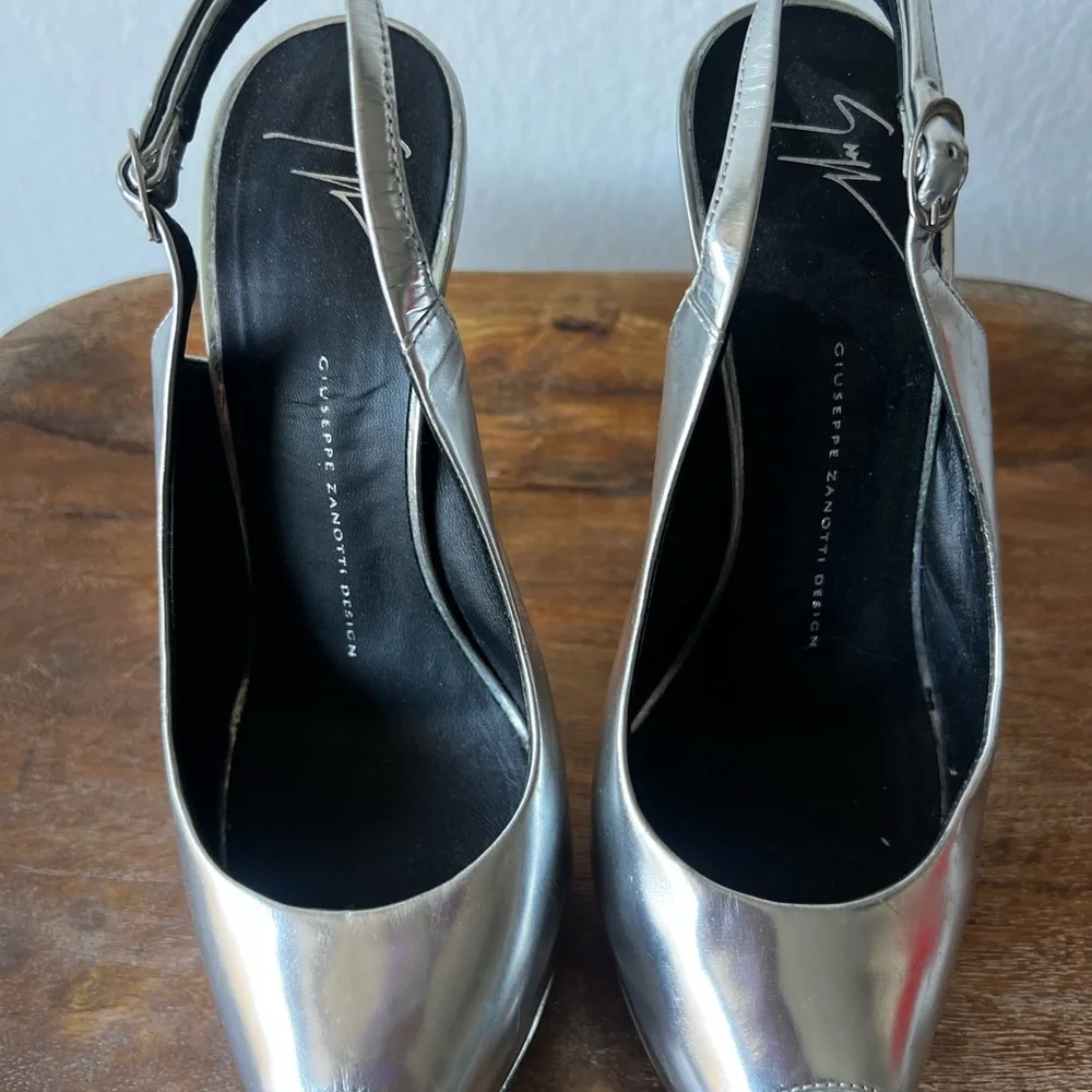Giuseppe Zanotti Silver Heels with Sleek Design - Picture 1 of 10